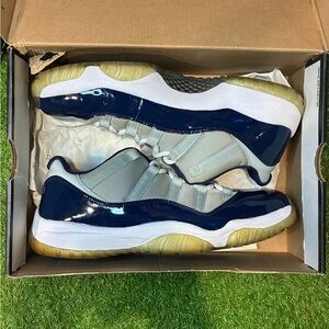 Jordan 11 Low ‘Georgetown’ (2015)